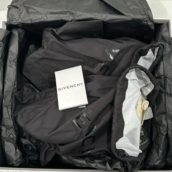 Givenchy Off-White Spectre Runner Zip Sneakers Size 42 9 US DD300